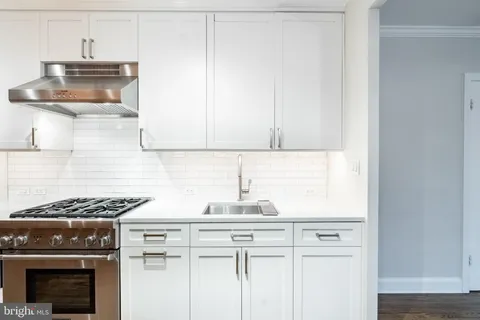 $2,650 | 1127 C Street Southeast, Unit 1, Washington, DC 20003