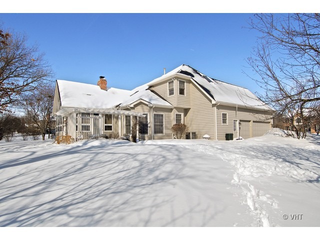 601 Chesapeake Road St. Charles, IL 60175 - Photo 15 of 16