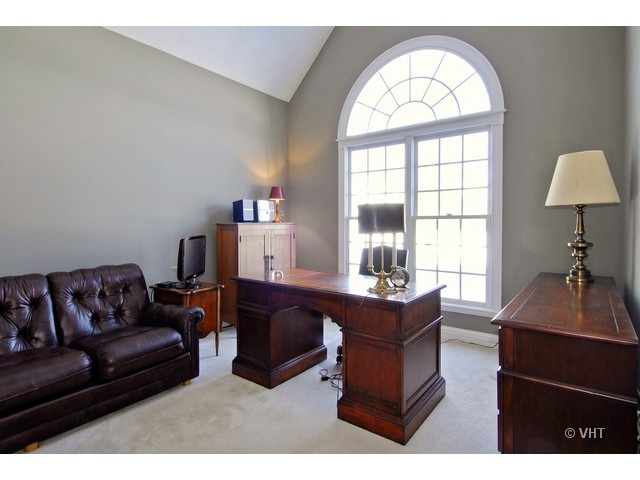 601 Chesapeake Road St. Charles, IL 60175 - Photo 6 of 16