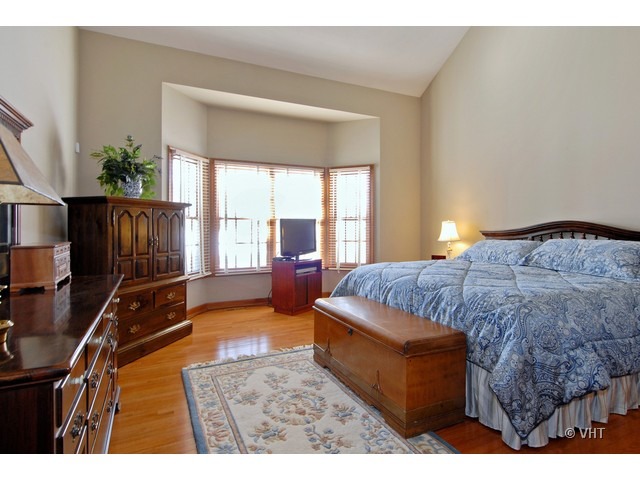 601 Chesapeake Road St. Charles, IL 60175 - Photo 7 of 16