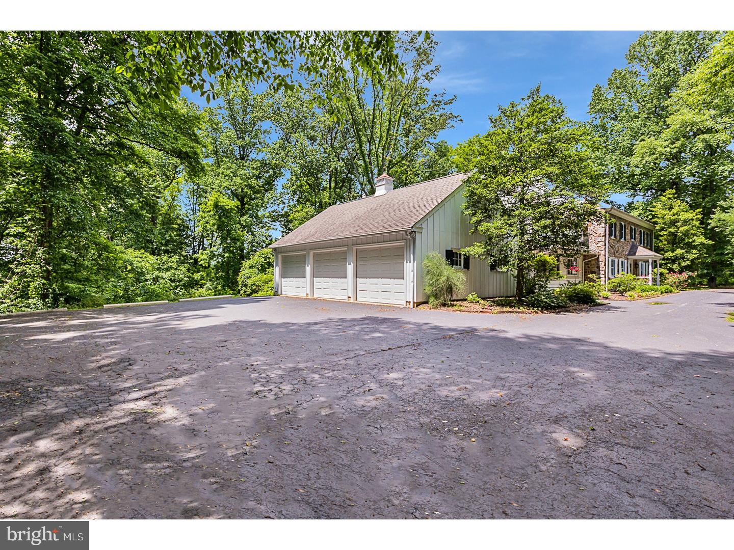 321 Indiantown Road Glenmoore, PA 19343 - Photo 23 of 25 Garage