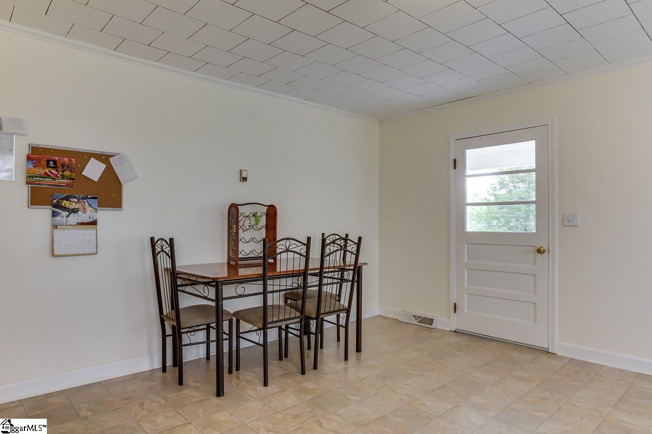 122 Grasshopper Hill Road Pickens, SC 29671 - Photo 7 of 15