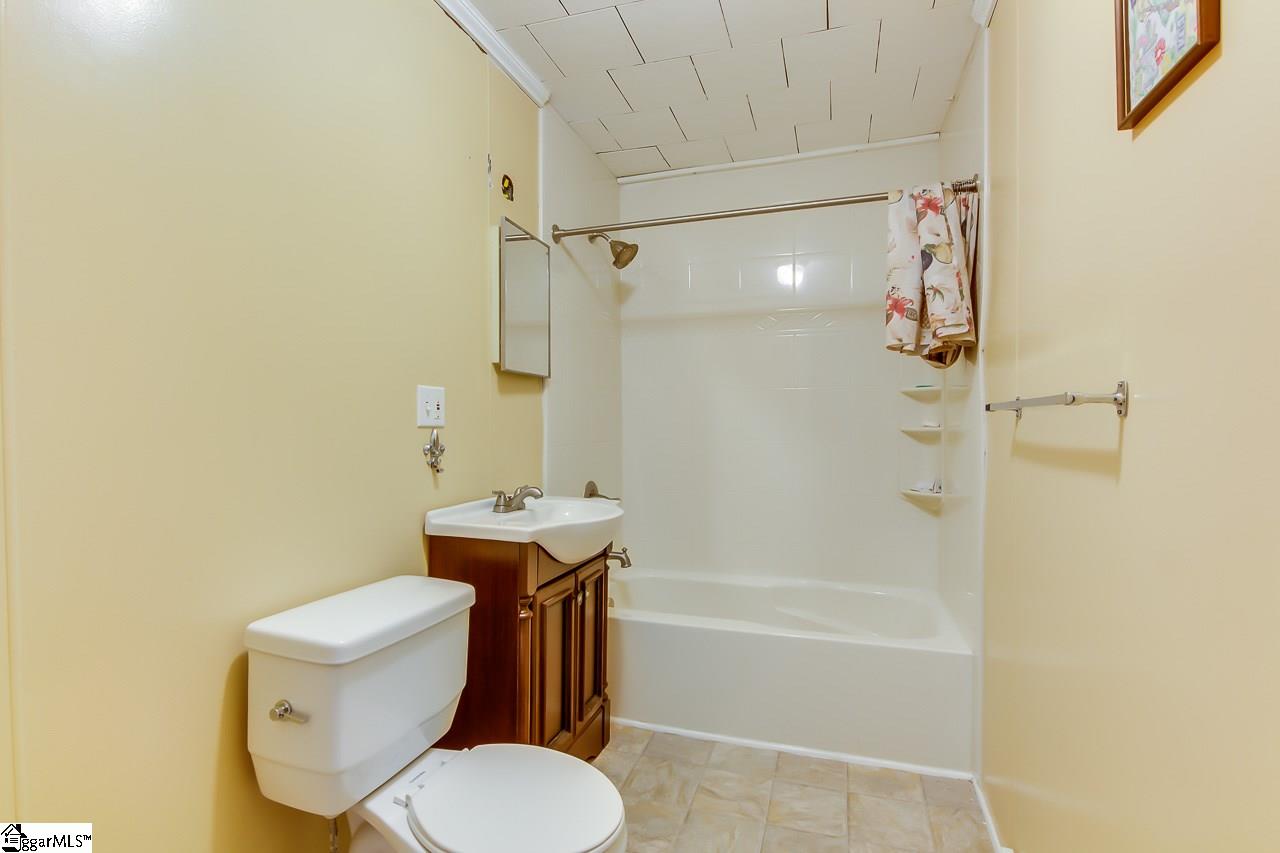 122 Grasshopper Hill Road Pickens, SC 29671 - Photo 10 of 15