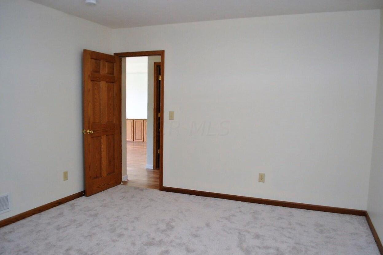 4340 Westfall Road Southwest Lancaster, OH 43130 - Photo 48 of 69 Lower-Level Bedroom 4 - 4340 Westfall Road SW, Lancaster, OH 43130