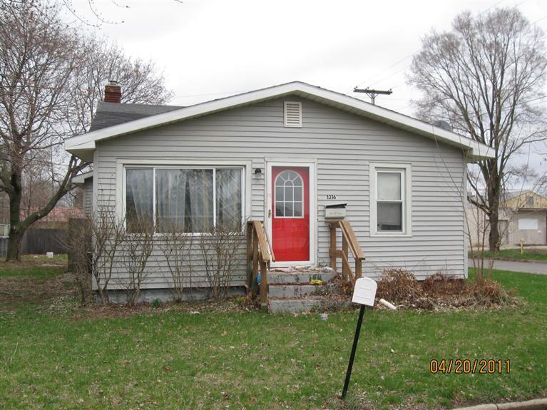1316 Canal Street Three Rivers, MI 49093 - Photo 1 of 2 Primary Photo
