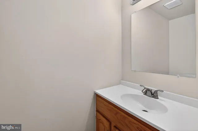 a view of entryway with a front door