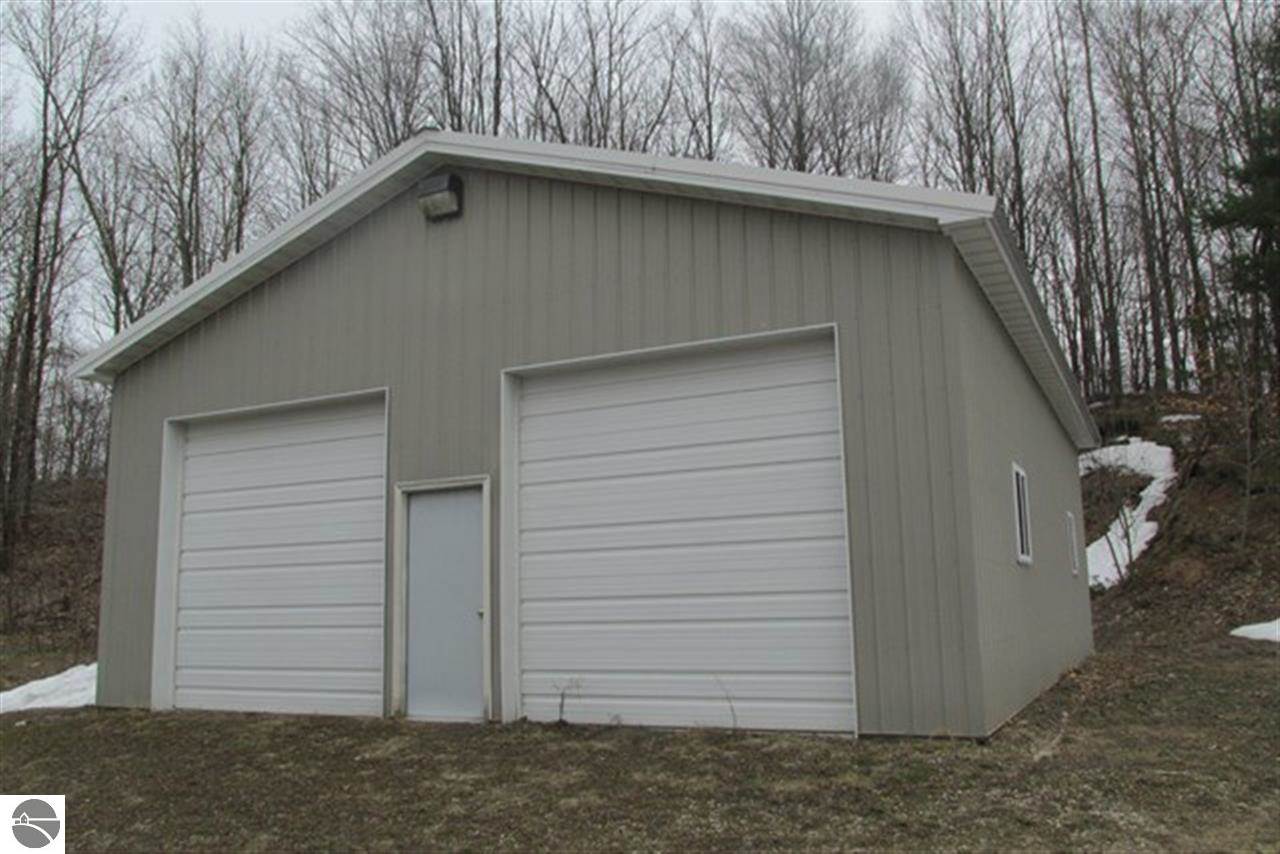 6679 Putney Road Arcadia, MI 49613 - Photo 4 of 25 1781436-3.JPG