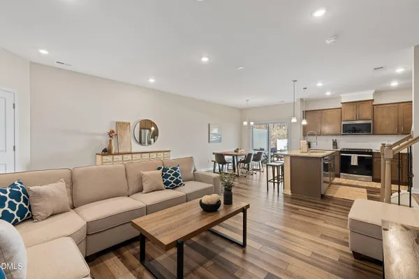 $2,400 | 1004 Everglades Way, Durham, NC 27713