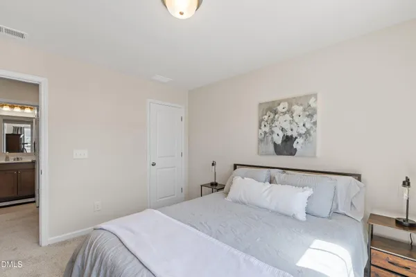 $2,400 | 1004 Everglades Way, Durham, NC 27713