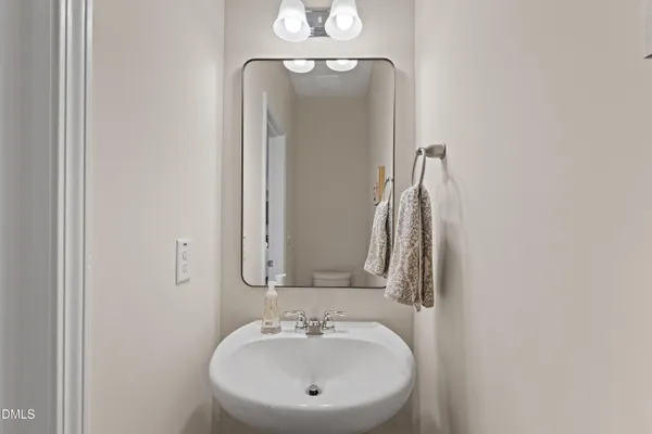 $2,400 | 1004 Everglades Way, Durham, NC 27713