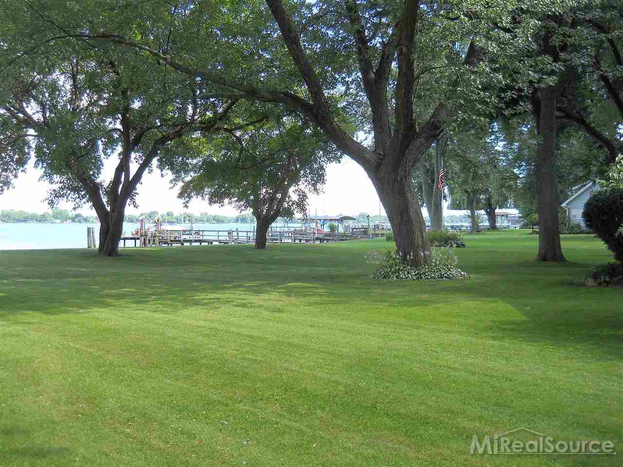 6677 South River Road Marine City, MI 48039 - Photo 7 of 34 31222684-6.JPG