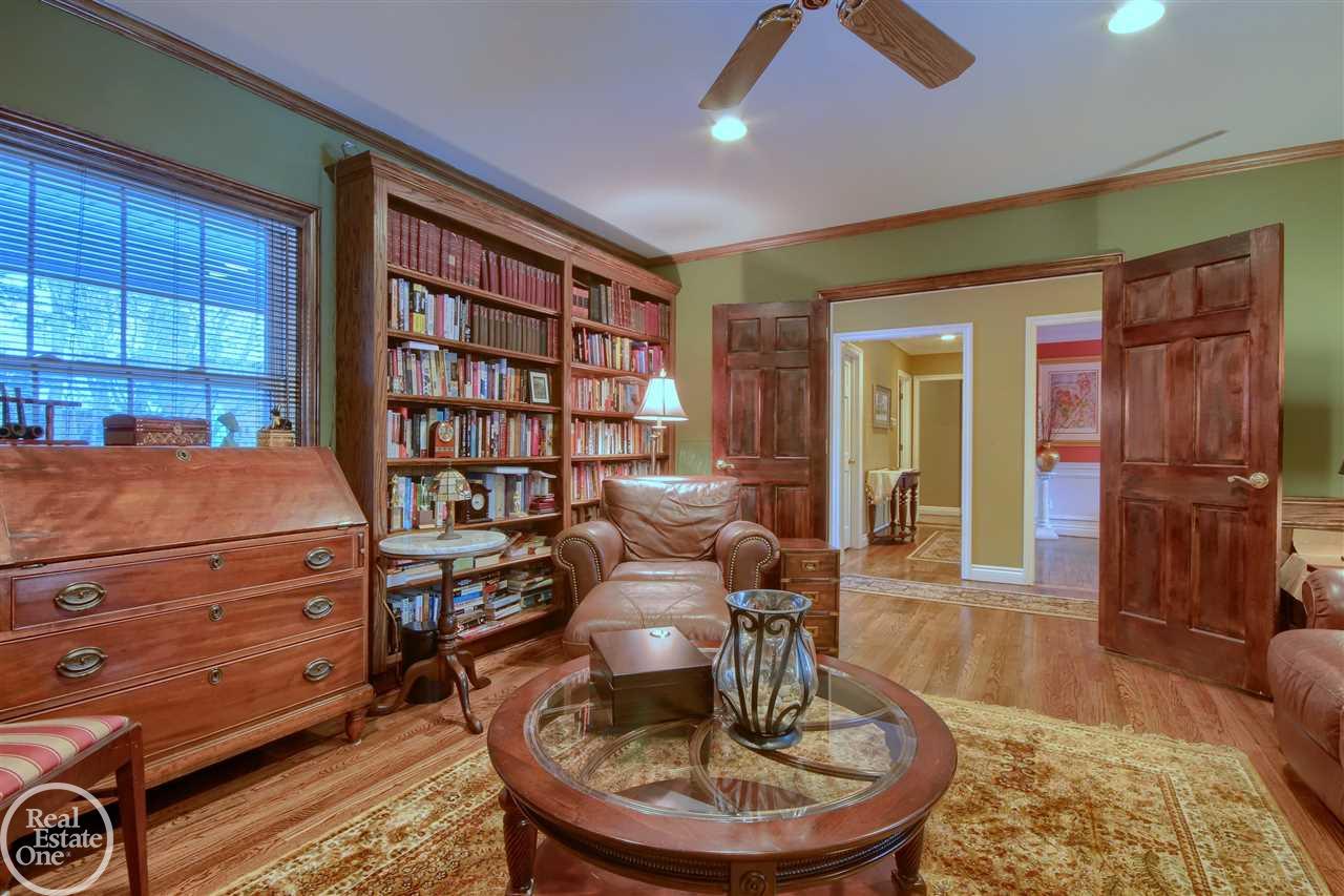 798 Pemberton Road Grosse Pointe Park, MI 48230 - Photo 10 of 47 Gallery Image 10