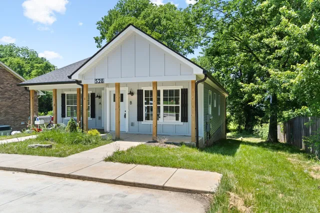 $1,350 | 528 Poston Street, Unit A, Clarksville, TN 37040