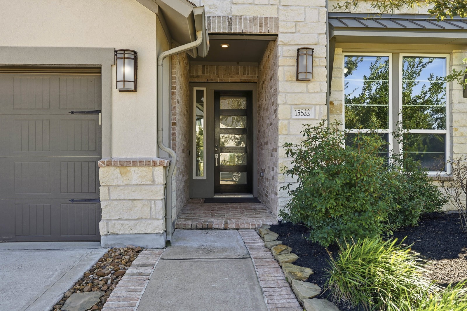 15822 Pilot Knob Drive Cypress, TX 77433 - Photo 3 of 43