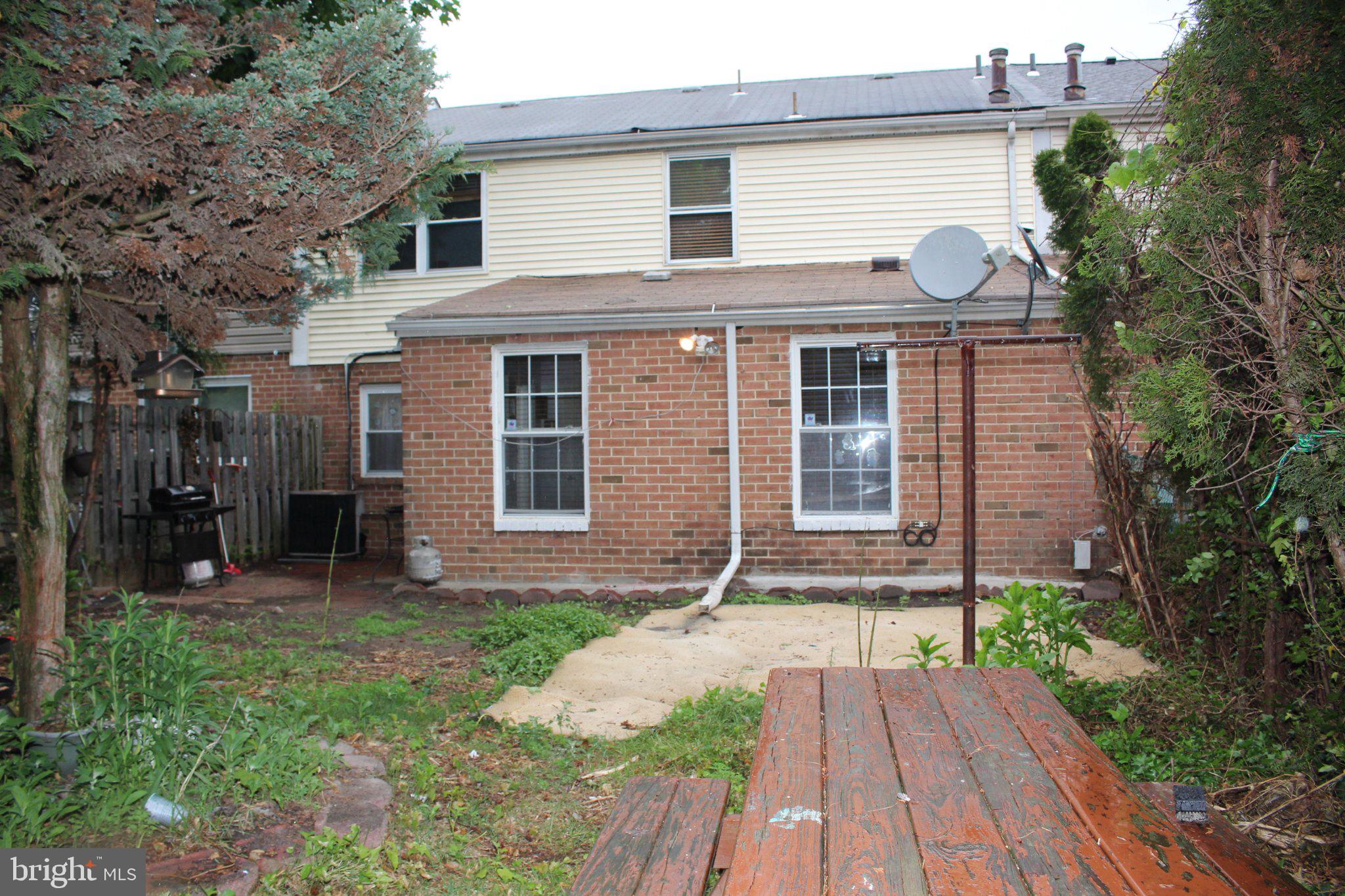 146 Oakmont Road Clementon, NJ 08021 - Photo 12 of 29 Charming backyard with potential.