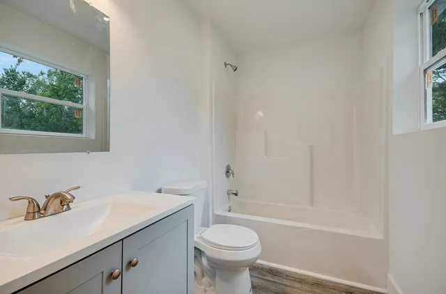 $284,900 | 145 East Elm Street, Braidwood, IL 60408