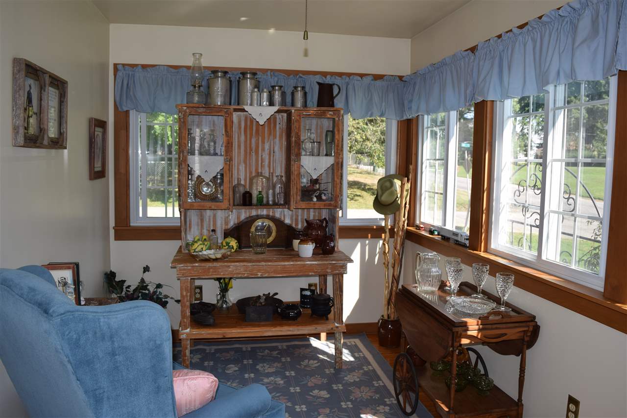 370 Walnut Street Elberfeld, IN 47613 - Photo 3 of 29 Gallery Image 3