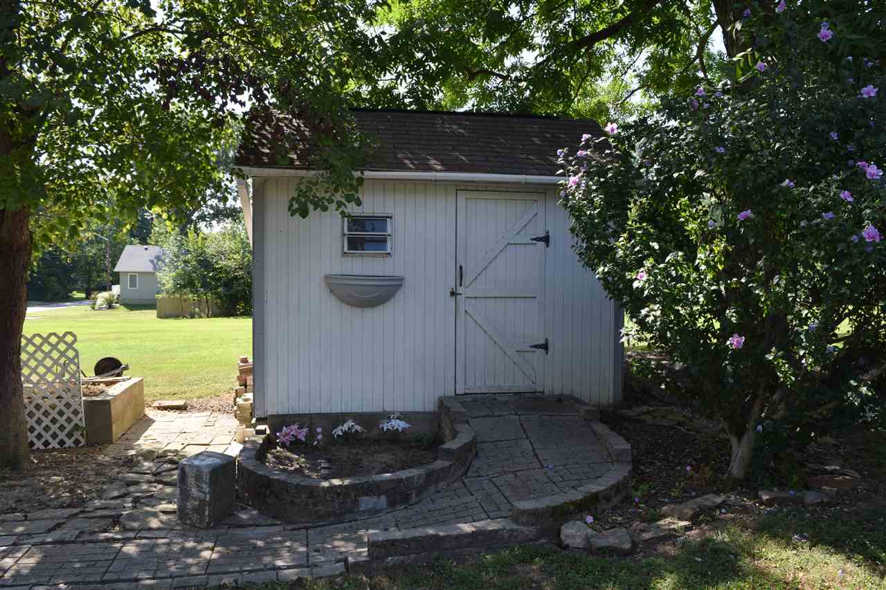 370 Walnut Street Elberfeld, IN 47613 - Photo 28 of 29 Gallery Image 28