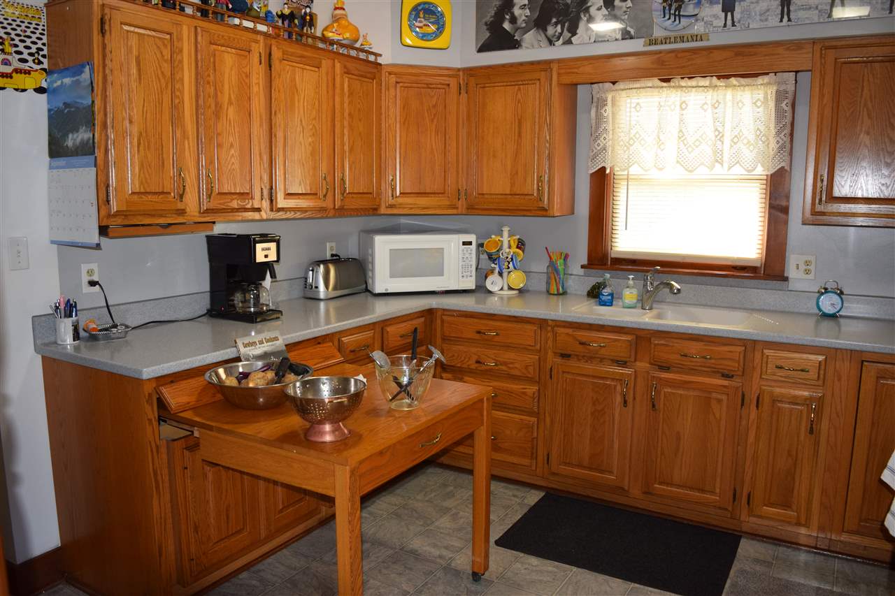 370 Walnut Street Elberfeld, IN 47613 - Photo 6 of 29 Gallery Image 6