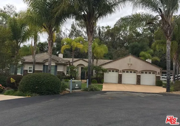 $885,000 | 1808 Fallbrook Oaks Court, Fallbrook, CA 92028
