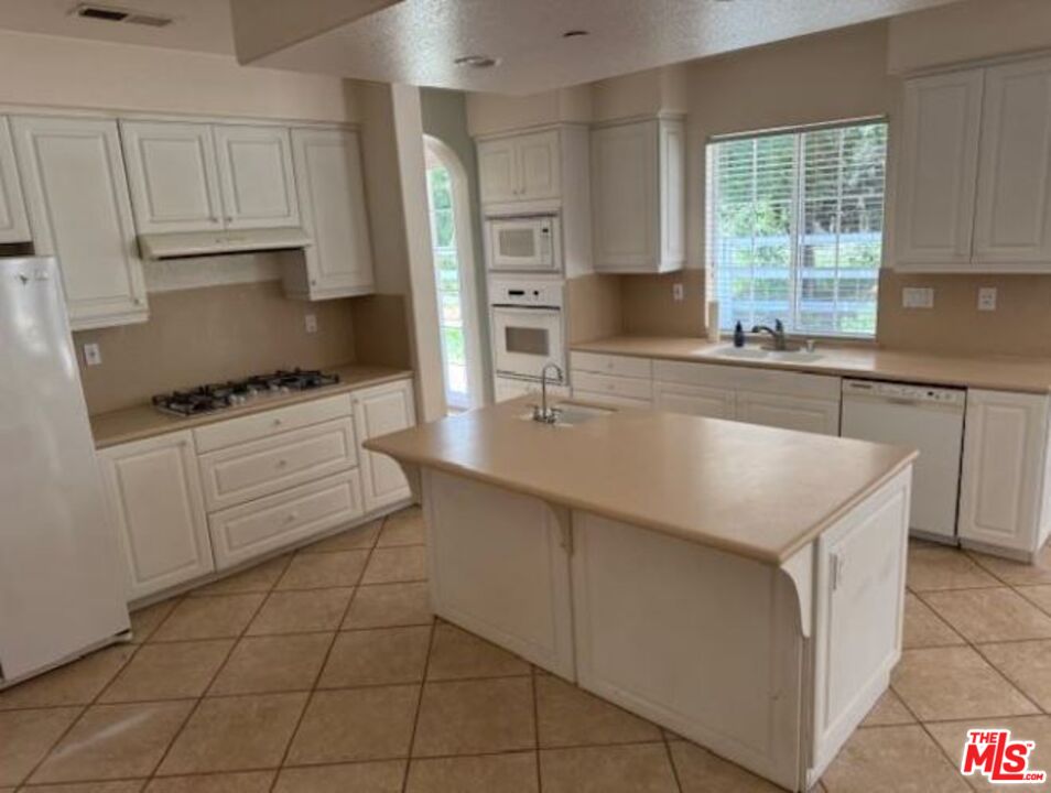 1808 Fallbrook Oaks Court Fallbrook, CA 92028 - Photo 30 of 64