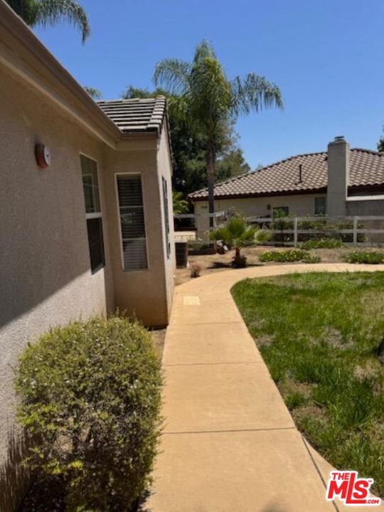 1808 Fallbrook Oaks Court Fallbrook, CA 92028 - Photo 9 of 64