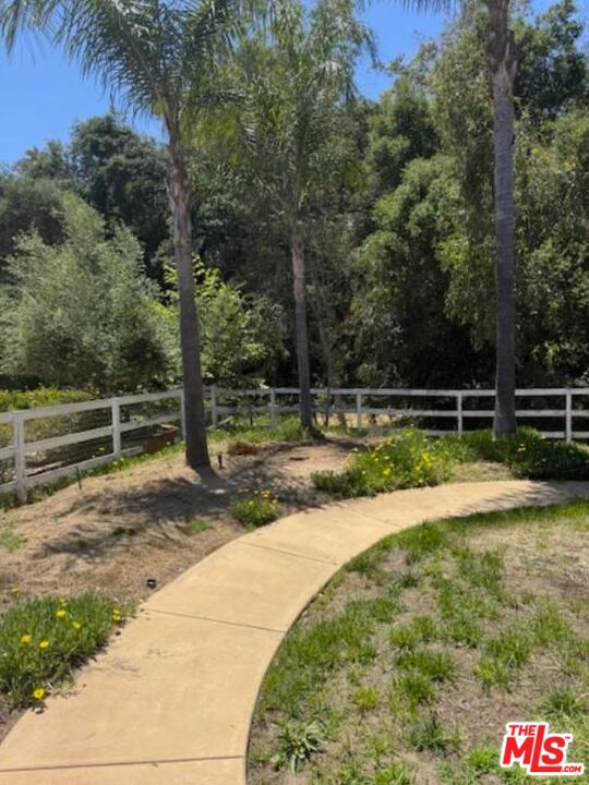 1808 Fallbrook Oaks Court Fallbrook, CA 92028 - Photo 10 of 64