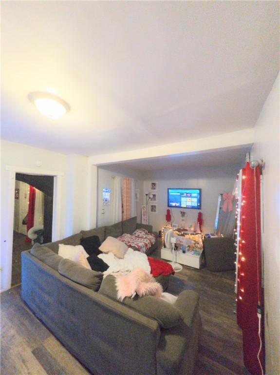 1295 North Street Rochester, NY 14621 - Photo 9 of 10 Living room