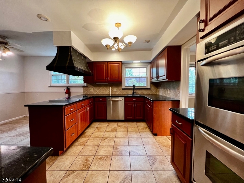 12 Hobart Gap Road Short Hills, NJ 07078 - Photo 15 of 48