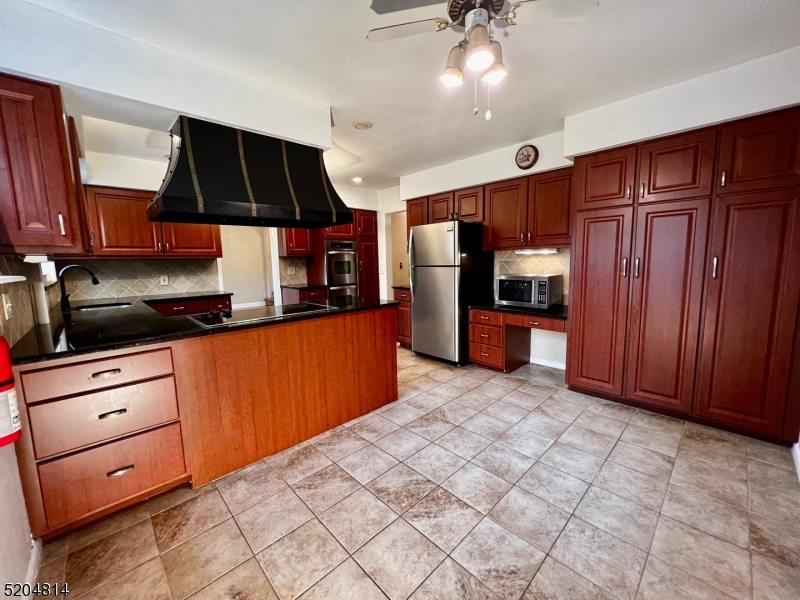 12 Hobart Gap Road Short Hills, NJ 07078 - Photo 19 of 48