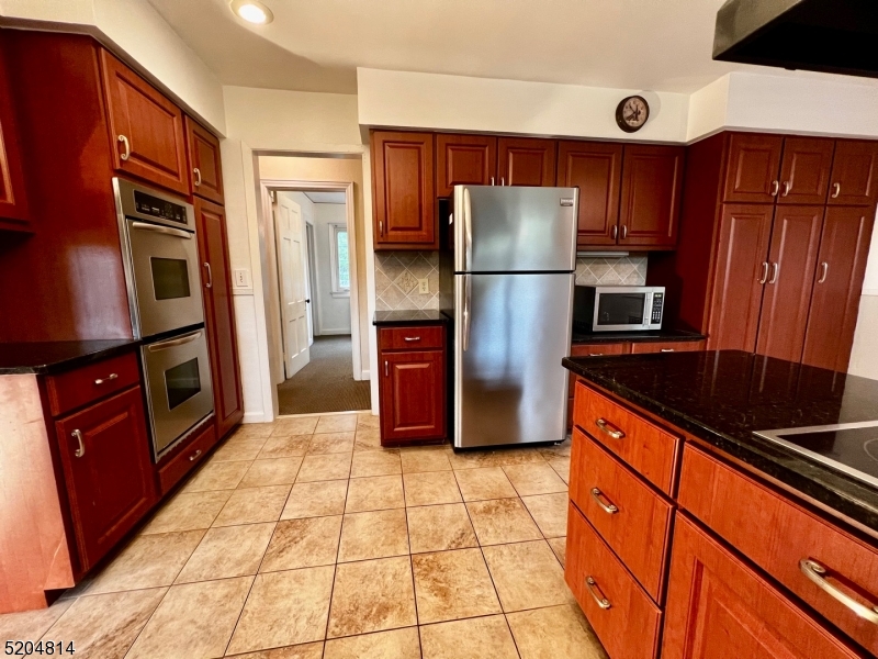 12 Hobart Gap Road Short Hills, NJ 07078 - Photo 20 of 48