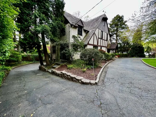 $6,400 | 12 Hobart Gap Road, Short Hills, NJ 07078