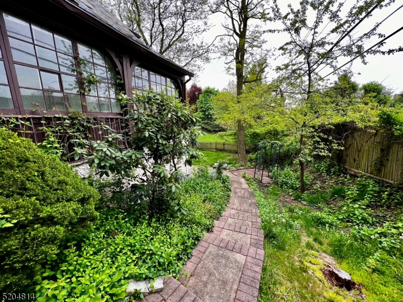 12 Hobart Gap Road Short Hills, NJ 07078 - Photo 5 of 48