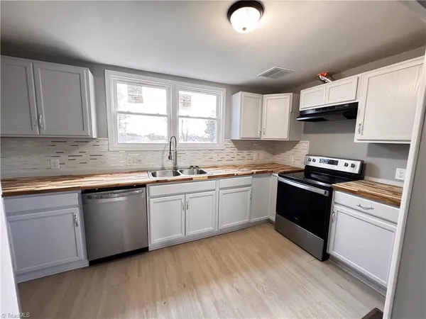 $179,000 | 132 Oak Grove Road, Elkin, NC 28621