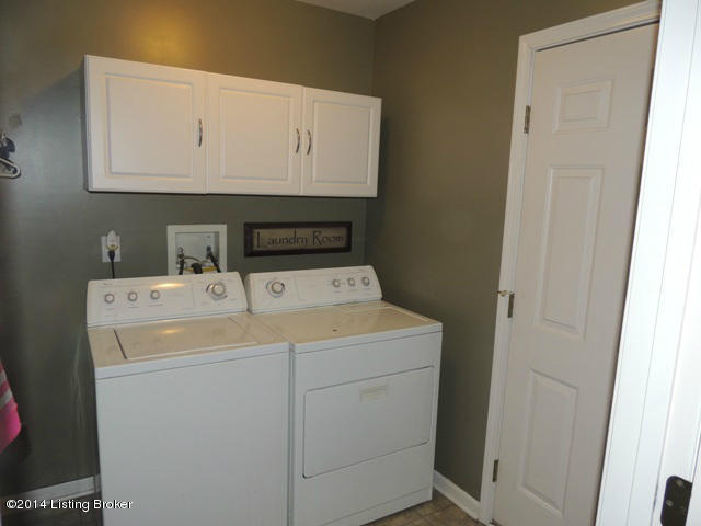 7206 Quindero Run Road Louisville, KY 40228 - Photo 17 of 21 Laundry room