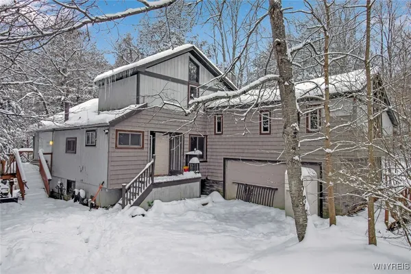 $199,900 | 76 Tarn Trail, Concord, NY 14069