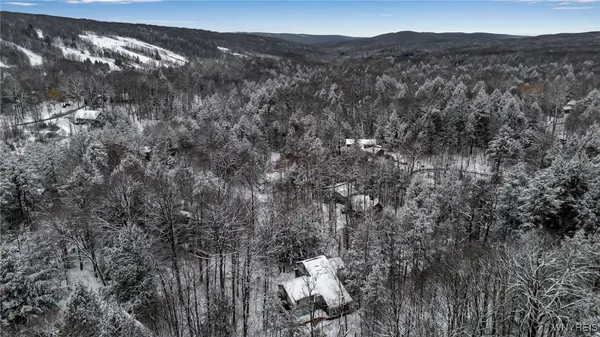 $199,900 | 76 Tarn Trail, Concord, NY 14069