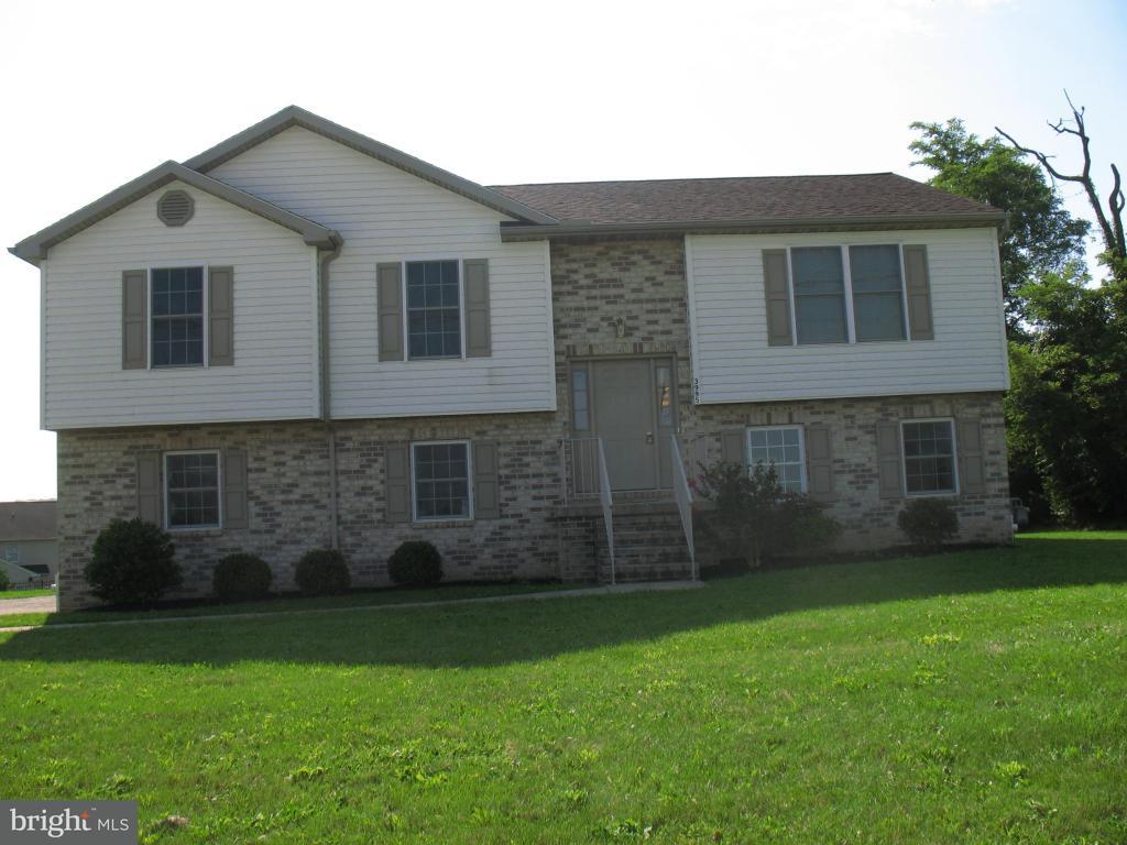 3995 Board Road Manchester, PA 17345 - Photo 2 of 16 Gallery Image 2