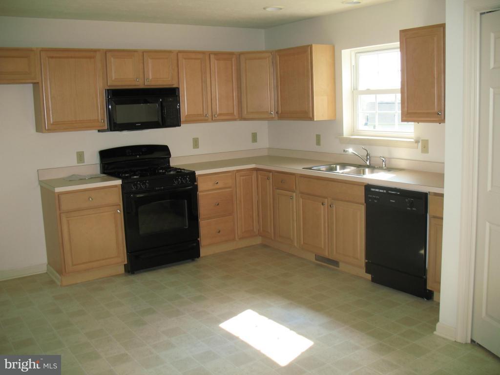 3995 Board Road Manchester, PA 17345 - Photo 5 of 16 Gallery Image 5