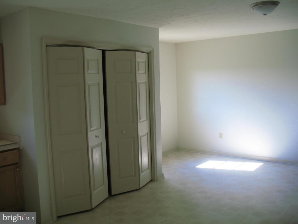 3995 Board Road Manchester, PA 17345 - Photo 6 of 16 Gallery Image 6