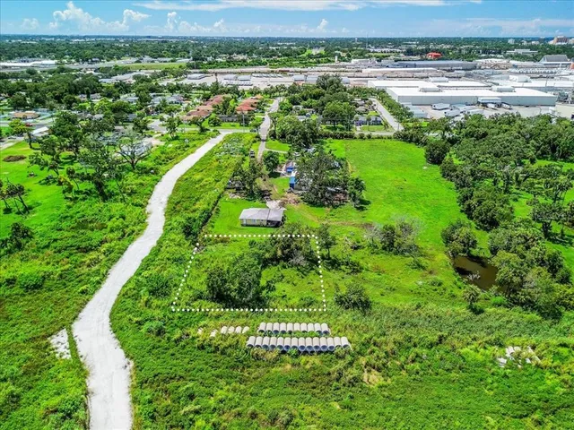 $45,000 | 2111 15th Street East, Bradenton, FL 34208