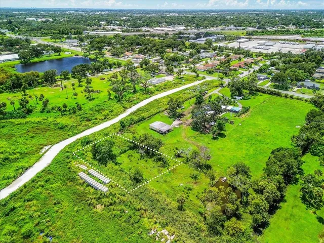 $45,000 | 2111 15th Street East, Bradenton, FL 34208