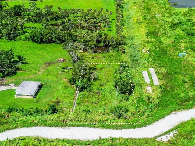 $45,000 | 2111 15th Street East, Bradenton, FL 34208