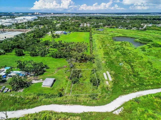 $45,000 | 2111 15th Street East, Bradenton, FL 34208