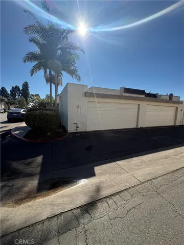 $4,000 | 9942 Barranca Circle, Huntington Beach, CA 92646