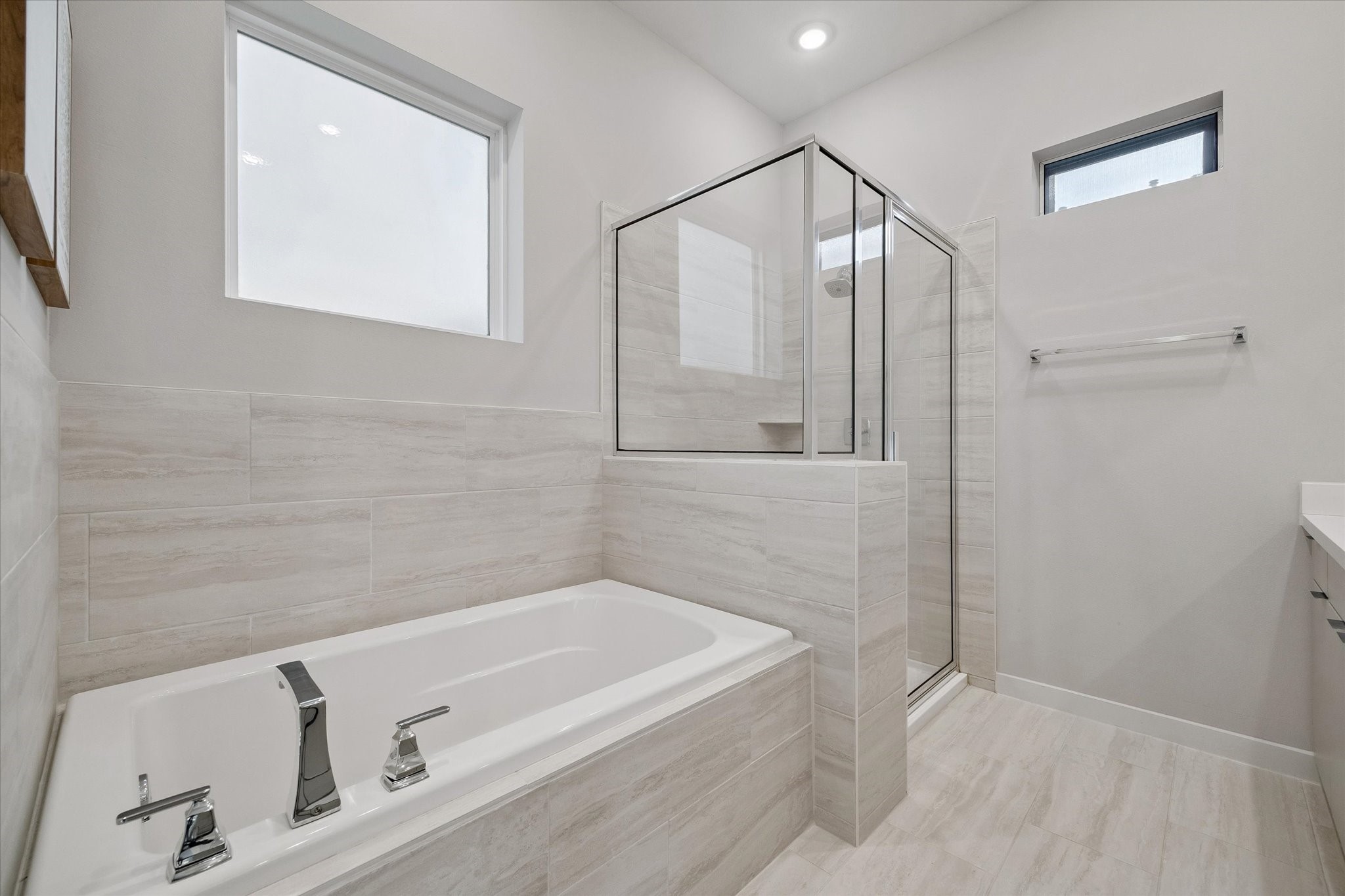606 Thornton Road, Unit D Houston, TX 77018 - Photo 9 of 15 Gallery Image 9
