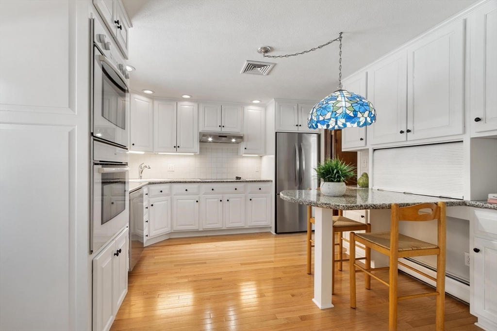 27 Fox Run Road Bedford, MA 01730 - Photo 16 of 42 Gallery Image 16
