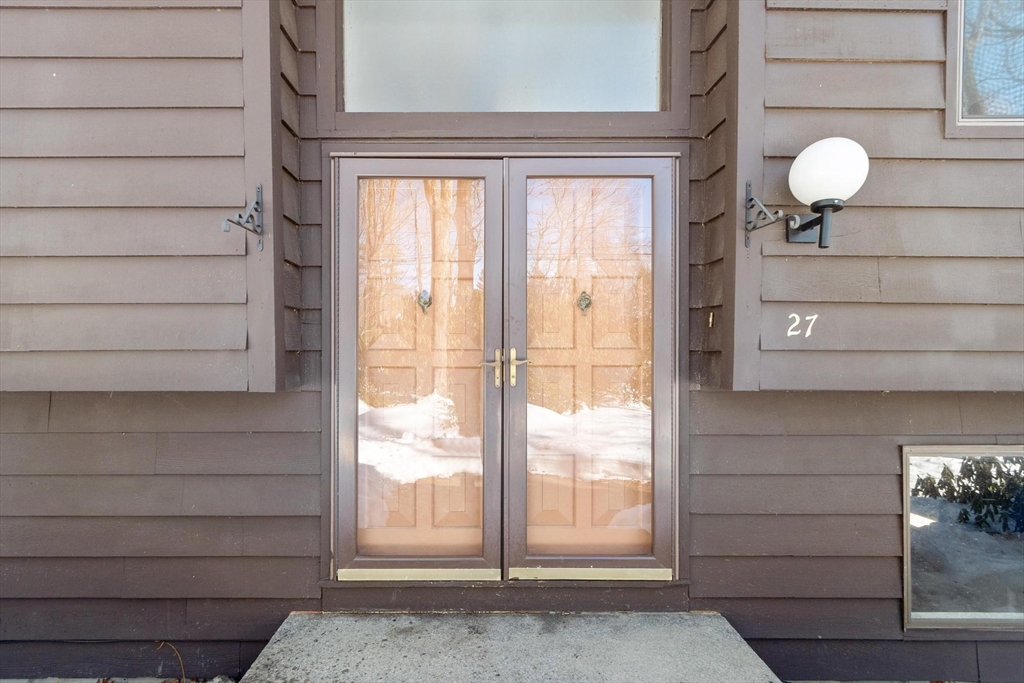 27 Fox Run Road Bedford, MA 01730 - Photo 4 of 42 Gallery Image 4