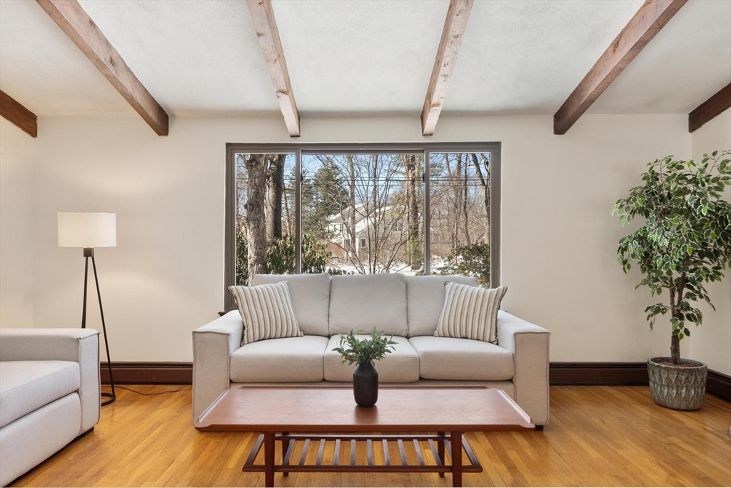 27 Fox Run Road Bedford, MA 01730 - Photo 6 of 42 Gallery Image 6