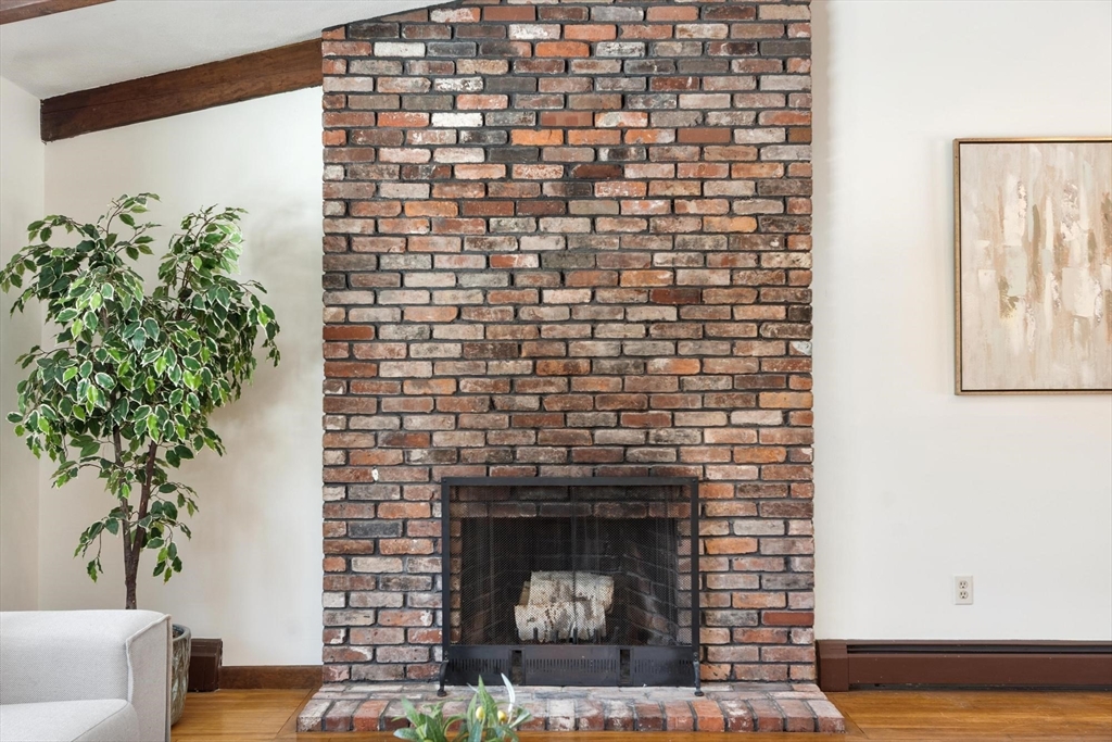 27 Fox Run Road Bedford, MA 01730 - Photo 8 of 42 Gallery Image 8